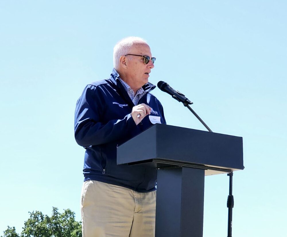 Bruce houdesheldt